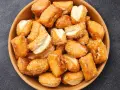 Schüssel voller knuspriger Pretzel Bites, perfekt für ein schnelles pretzel bites rezept.