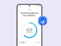 En Samsung-telefon visar dataöverföring från en gammal telefon. Appar och bilder flyttas, 63,8% klart.