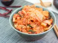 Kimchi: Co to jest? Odkryj smak, zdrowie i sekrety koreańskiej kiszonki