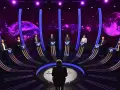 Dziesięciu uczestników w kosmicznej scenografii teleturnieju. Kto okaże się tym jednym z dziesięciu, jak się dostać do finału?