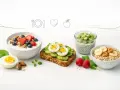 Zdrowe śniadanie: jogurt z owocami, kanapka z awokado i jajkiem, owsianka z bananem i nasiona chia z kiwi.