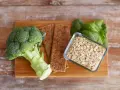 Brokuł, płatki owsiane, szpinak i wafle ryżowe – idealne składniki na zdrową dietę 1200 kcal.