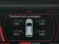 Wyświetlacz pokazuje ciśnienie w oponach (tpms co to), temperaturę i stan ogumienia.