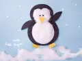 Ein süßer kleiner Pinguin, gebastelt aus Papier und Watte, steht auf Wolken.