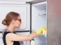 Jak myć lodówkę? Ekspert radzi: czystość to zdrowie i oszczędność!