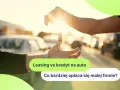 Przekazanie kluczyków do auta symbolizuje wybór między leasingiem a kredytem na auto dla małej firmy.