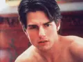 Tom Cruise w jednym ze swoich filmów, z charakterystycznym spojrzeniem.