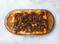 Burger z halloumi i żurawiną: przepis, który zachwyci każdego!