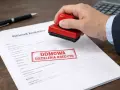 Odmowa udzielenia kredytu konsumenckiego a hipotecznego. Stempel na wniosku kredytowym.