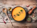 Jakie przyprawy do zupy z dyni, aby wydobyć jej naturalny smak?
