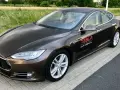 Ile przejedzie Tesla? Zasięg różnych modeli w trudnych warunkach
