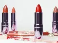 Rossetti e matite labbra Neve Cosmetics in varie tonalità, pronti per un perfetto trucco labbra.