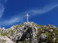 Czy krzyż na Giewoncie jest oświetlony tylko w wyjątkowe dni?