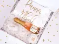 Idealny prezent na wieczór panieński: kieliszek z imieniem, prosecco i koszulka "Panna Młoda".