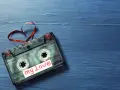 Taśma magnetofonowa uformowana w serce, z napisem "my Love" na etykiecie. Jedna z najbardziej poszukiwanych kaset magnetofonowych.