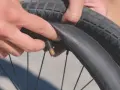 Wymień oponę w rowerze jak ekspert! Poradnik krok po kroku