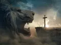 Kamienna paszcza lwa kontra krzyż na skale. W tej walce o spokój ducha, światło zwycięża ciemność.