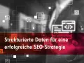 Strukturierte Daten sind der Schlüssel zu einer erfolgreichen SEO-Strategie. Icons zeigen Code und Analyse.
