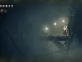 Hornet, en la niebla de Silksong, se prepara para el combate en una plataforma precaria.