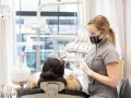Znieczulenie u dentysty w ciąży: Czy jest bezpieczne dla dziecka?
