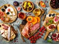 Impreza w stylu lat 80: smakowite menu, które zachwyci gości