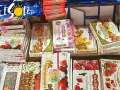 Co warto kupić na Cyprze? Mnóstwo słodkości: chałwy, baklavy, Turkish Delight w różnych smakach, np. różany, pistacjowy, z granatem.