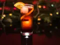 Koktajl z pomarańczą i lodem. Szukasz, czym zastąpić likier maraschino?