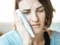 Nocny ból zęba: Ulga natychmiast! 7 domowych sposobów i kiedy do dentysty