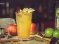 Proste drinki z sokiem jabłkowym: Przepisy na Szarlotkę i inne