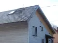 Jak podnieść dach w domu drewnianym i uniknąć kosztownych błędów