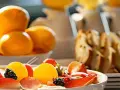 Wyżywienie HB: Śniadanie i obiadokolacja? Zobacz, co z napojami!