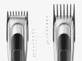 Dos cortapelos plateados, uno con peine de 3 mm y otro con peine de 35 mm, muestran la versatilidad de un clipper.