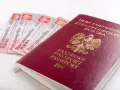 Polski paszport i kilka dowodów osobistych. Czy na Teneryfę trzeba paszport? Tak, jako obywatel UE potrzebujesz paszportu lub dowodu osobistego.