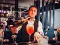 Ile kosztuje barman na wesele? Ceny i koszty obsługi 2024
