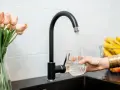 Czy filtrować wodę z kranu? Odkryj korzyści i zagrożenia