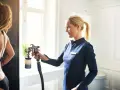 Ile trwa opalanie natryskowe? Sprawdź, co wpływa na czas zabiegu