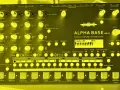 Jollox Alpha Base mk II, ein analoger Drum Synthesizer, der wie ein hochwertiges Drum Machine VST aussieht und klingt.