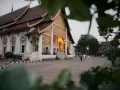 Złote zdobienia świątyni w Chiang Mai, które warto zobaczyć. Piękna architektura i spokojna atmosfera.