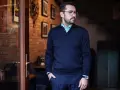 Jak wybrać idealny sweter do koszuli na każdą okazję?