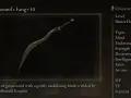 La "Bloodhound's Fang" es una de las mejores armas destreza en Elden Ring, una gran espada curva con una hoja ondulante.