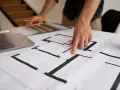 Odbiór budowy domu: przegląd planów, wybór materiałów i lista rzeczy do zrobienia.