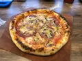Kamień do pizzy: czy warto? Osiągnij chrupki spód jak z pizzerii