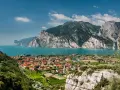 Hotel Lago di Garda: Trova l'Ideale per Te (Guida 2025)
