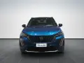 Peugeot 2008 blu, con griglia frontale e logo distintivo. Ideale per chi cerca informazioni sulla pressione gomme peugeot 2008.