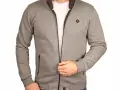 Bluza relaxed fit - co to znaczy i jak ją nosić z klasą?