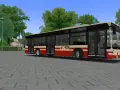 Autobus MZK Jelenia Góra z numerem 825 stoi na placu.
