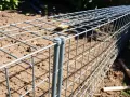 Jakie zbrojenie pod ogrodzenie zapewni trwałość i stabilność?