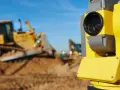 Co to jest technik geodeta? Kluczowe informacje o zawodzie i karierze