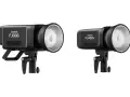 Dwa czarne lampy studyjne Westcott FJ800 i FJ400II na statywach, gotowe do sesji zdjęciowej.