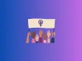 Manos diversas alzan una pancarta con el símbolo de Venus y un puño cerrado, celebrando el Día de la Mujer.